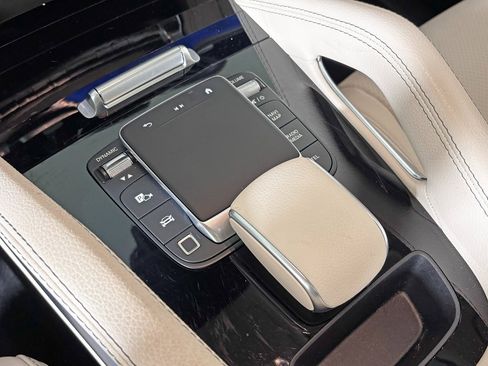 Used 2025 Mercedes-Benz GLE 350 4MATIC image 27