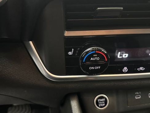 Certified 2023 Nissan Rogue SV w/ SV Premium B Package AWD/4WD image 27