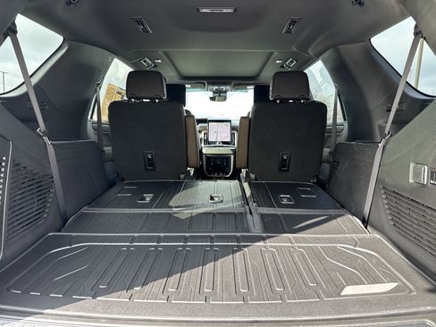 Used 2026 GMC Yukon Denali Ultimate w/ LPO, Floor Liner Package image 38