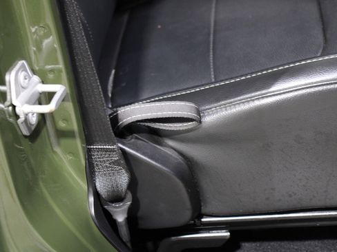 Used 2022 Jeep Wrangler Unlimited Sahara image 27