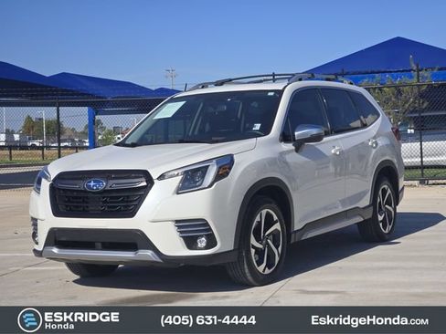 Used 2022 Subaru Forester Touring AWD/4WD image 3