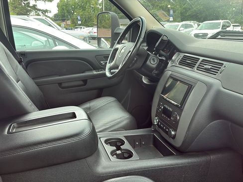 Used 2013 Chevrolet Silverado 2500 LTZ w/ LTZ Plus Package RWD image 8