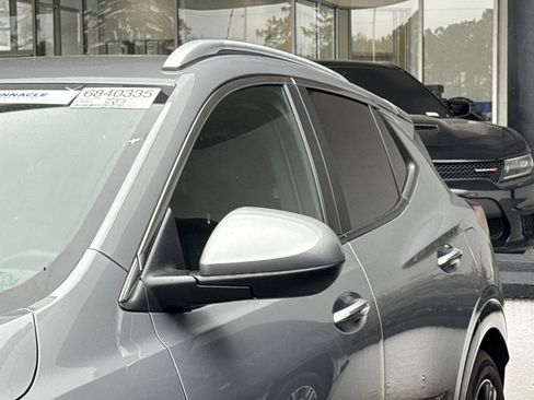 Used 2024 Buick Encore GX Sport Touring image 5