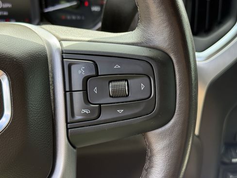 Used 2021 GMC Sierra 1500 SLT w/ SLT Premium Plus Package AWD/4WD image 17