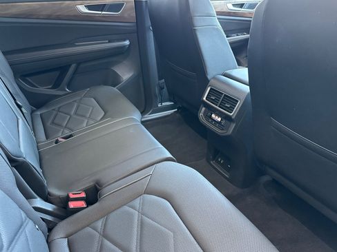 Used 2026 Volkswagen Atlas SE AWD/4WD image 32