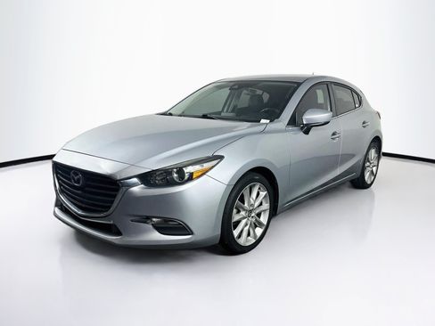 Used 2017 MAZDA MAZDA3 Touring FWD image 3