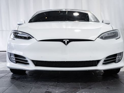 Used 2019 Tesla Model S Long Range image 2