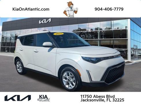 Used 2025 Kia Soul LX w/ LX Technology Package FWD image 1