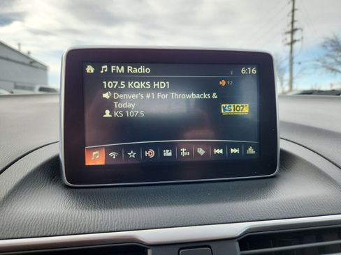 Used 2015 MAZDA MAZDA3 i Sport image 28