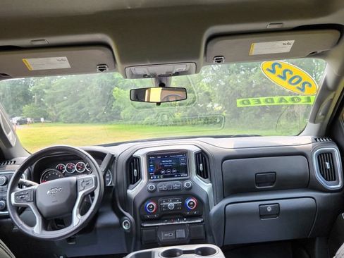 Used 2022 Chevrolet Silverado 1500 RST w/ Redline Edition AWD/4WD image 16