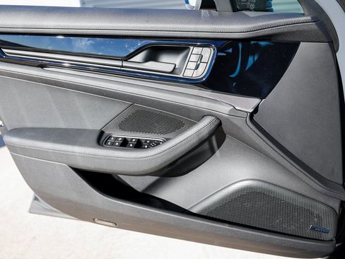 New 2026 Porsche Panamera image 23