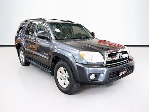 Used 2006 Toyota 4Runner SR5 AWD/4WD image 3
