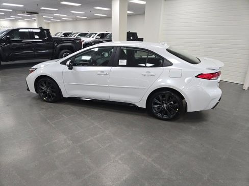 New 2026 Toyota Corolla SE image 3