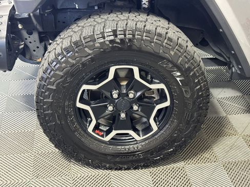 Used 2020 Jeep Gladiator Rubicon image 12