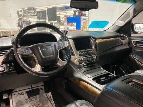 Used 2017 GMC Yukon XL Denali w/ Open Road Package AWD/4WD image 21