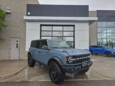 Used 2025 Ford Bronco Badlands AWD/4WD image 1