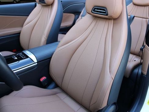 Used 2024 Mercedes-Benz CLE 300 4MATIC Cabriolet image 11