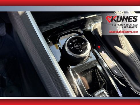 New 2025 Chevrolet Colorado Trail Boss w/ Off-Road Front Bumper Package image 25