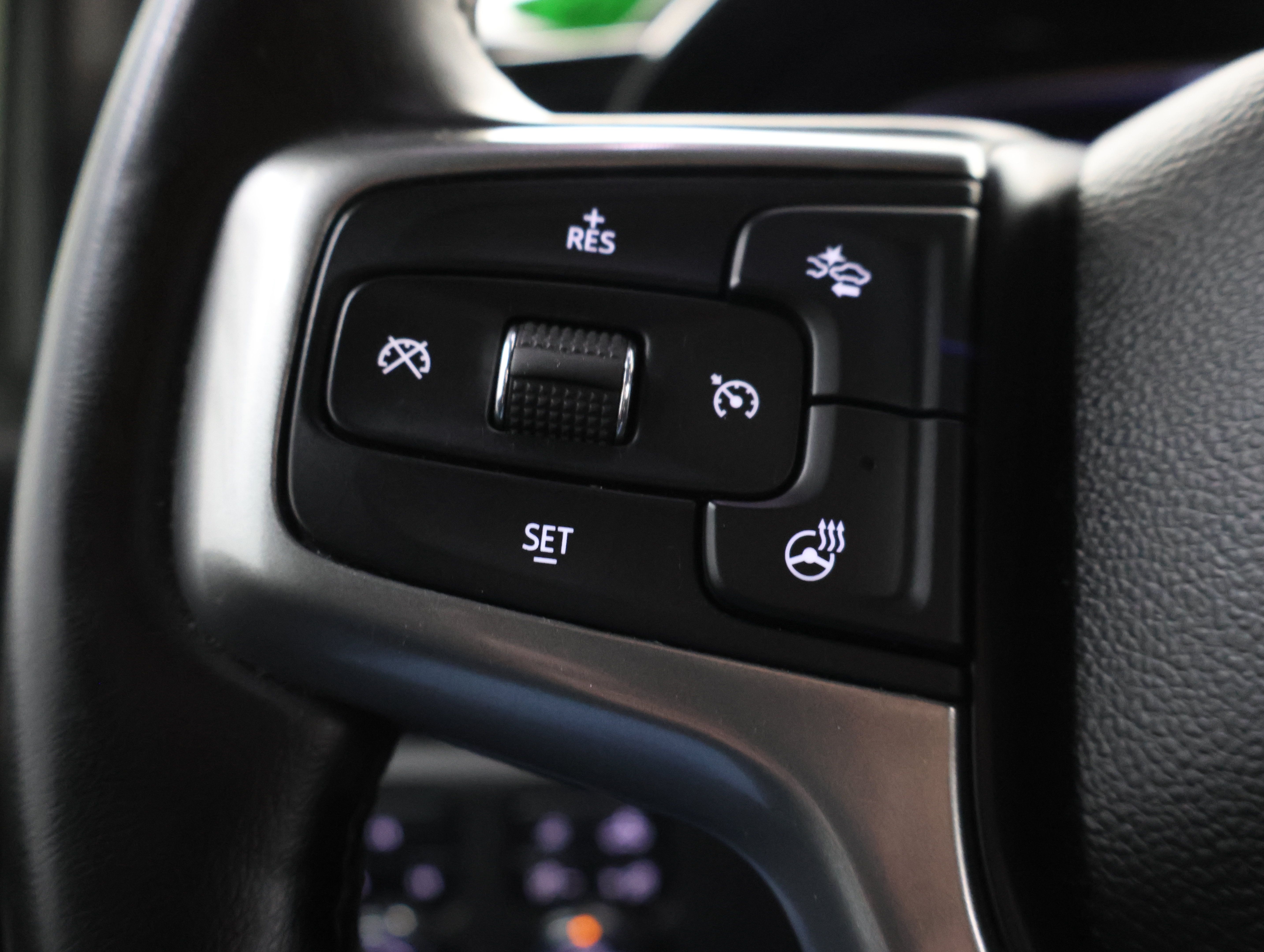 Used 2024 Chevrolet Silverado 2500 LT AWD/4WD image 15