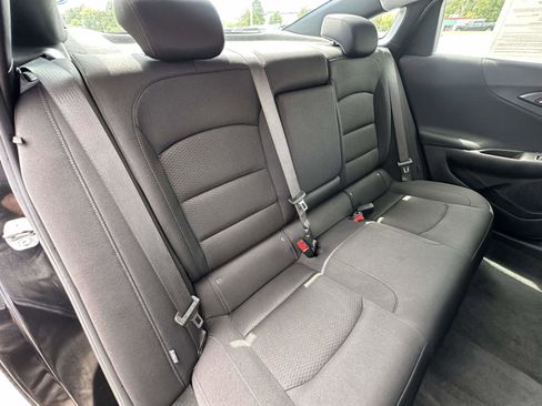 Used 2025 Chevrolet Malibu LT FWD image 24