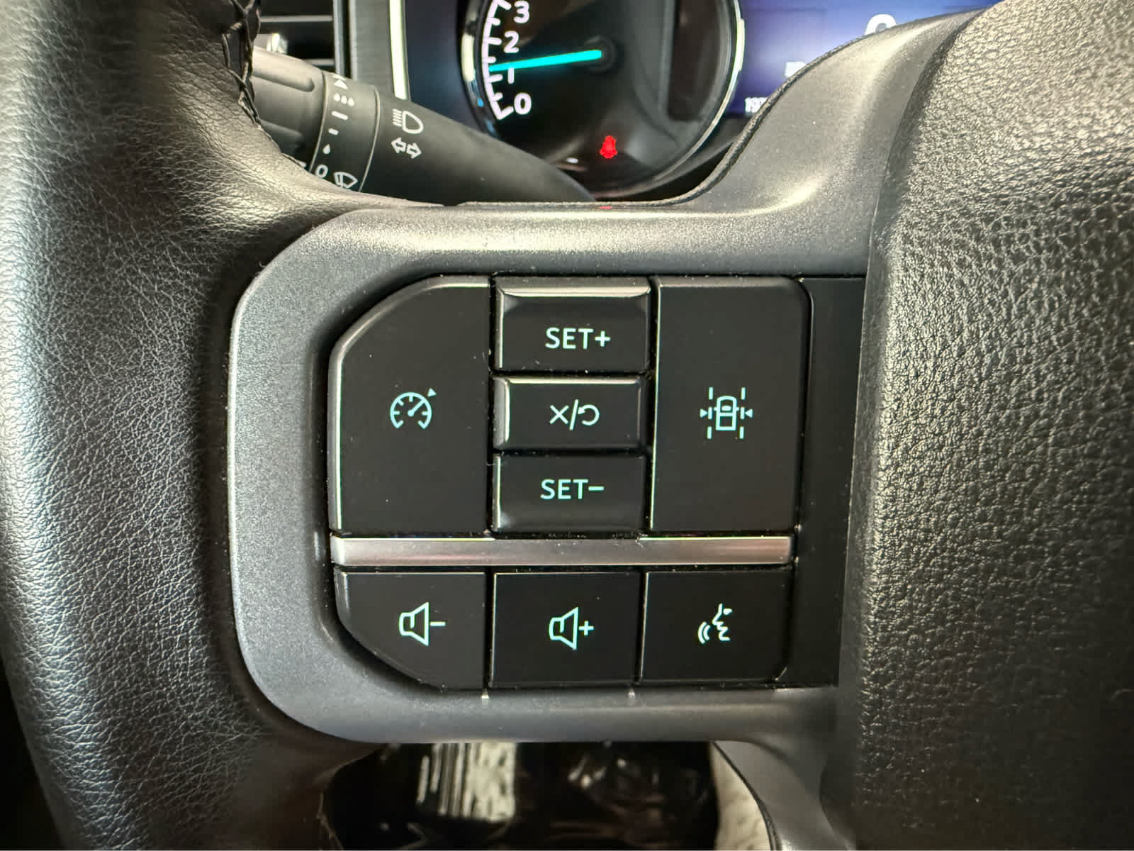 Used 2023 Ford F150 XLT w/ Equipment Group 302A High AWD/4WD image 15