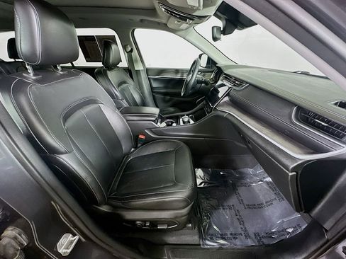 Used 2022 Jeep Grand Cherokee L Limited image 12