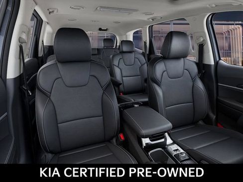 Certified 2025 Kia Telluride S FWD image 15