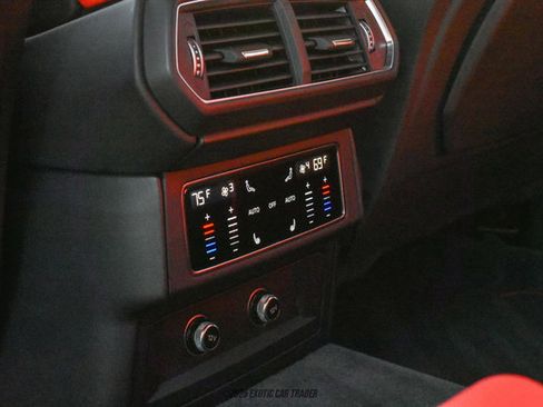 Used 2020 Lamborghini Urus image 19