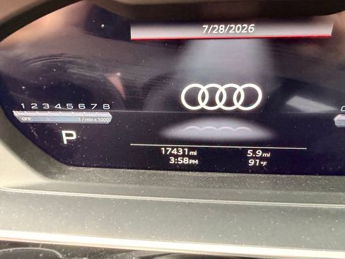 Used 2024 Audi A8 L 3.0T AWD/4WD image 10