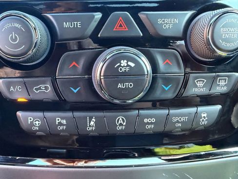 Used 2019 Jeep Grand Cherokee Limited X AWD/4WD image 35