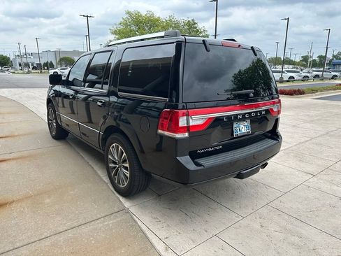 Used 2017 Lincoln Navigator Select AWD/4WD image 5