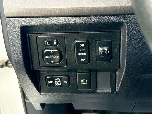 Used 2020 Toyota Tundra SR5 w/ SR5 Upgrade Package RWD image 10