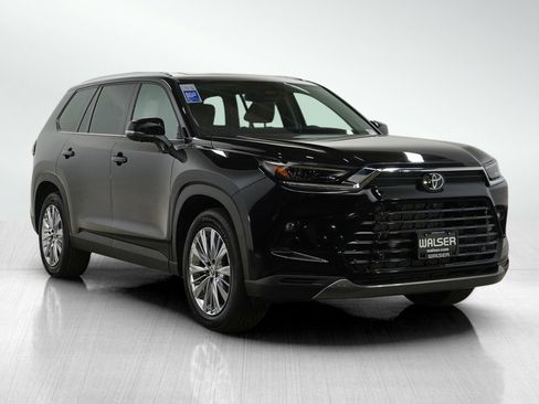 Used 2026 Toyota Grand Highlander Platinum image 7