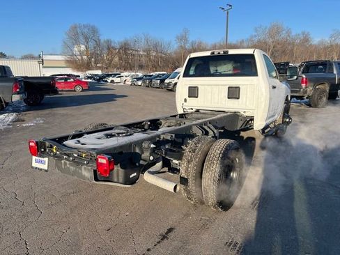 Used 2025 RAM 3500 Tradesman AWD/4WD image 3