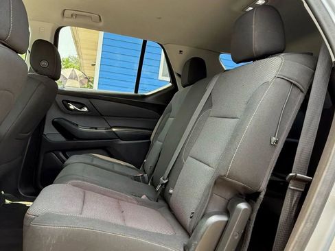 Used 2020 Chevrolet Traverse LS AWD/4WD image 10