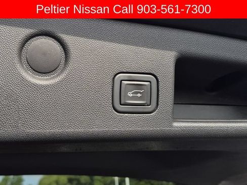 Used 2023 Chevrolet Equinox LT AWD/4WD image 10