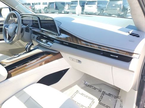 Certified 2023 Cadillac Escalade ESV Sport Platinum w/ LPO, ONYX Package AWD/4WD image 22