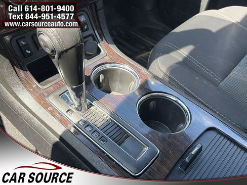 Used 2015 Chevrolet Traverse LT w/ Style and Technology Package FWD image 18