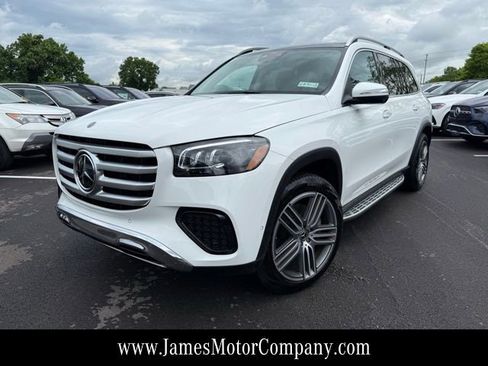 Certified 2026 Mercedes-Benz GLS 450 4MATIC image 1