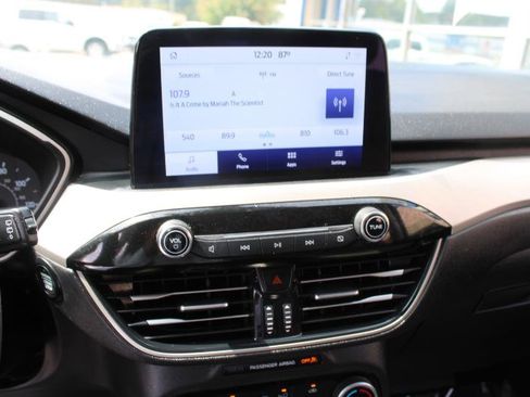 Used 2022 Ford Escape SE image 25