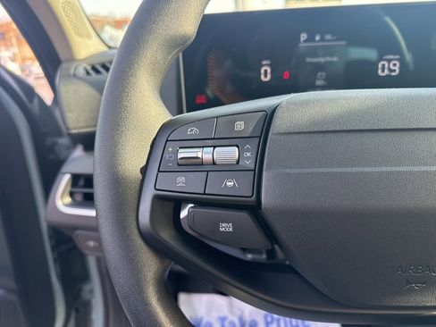 New 2025 Kia K4 LXS image 24