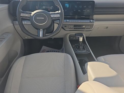 Used 2025 Hyundai Kona SEL image 18