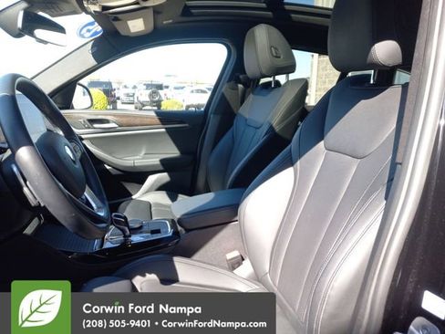 Used 2025 BMW X4 xDrive30i AWD/4WD image 24