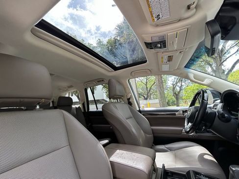 Used 2022 Lexus GX 460 Premium w/ Premium Package AWD/4WD image 40