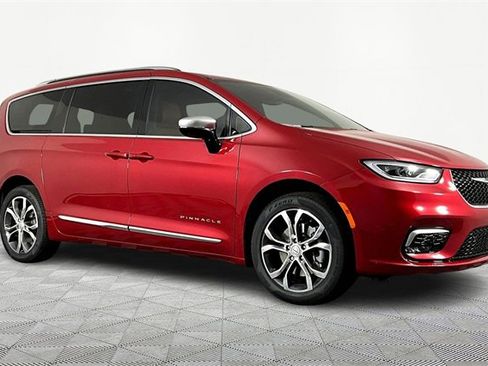 New 2026 Chrysler Pacifica Pinnacle w/ Trailer Tow Group image 3