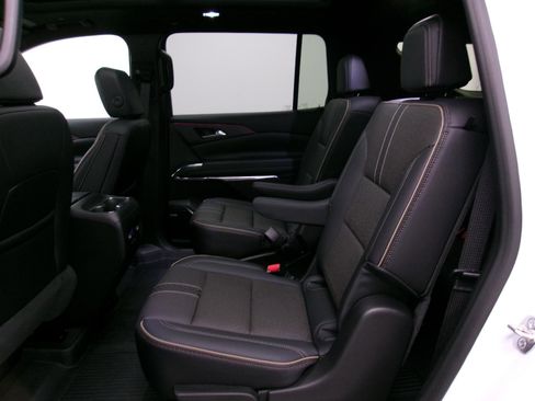 New 2026 Chevrolet Traverse High Country w/ LPO, Floor Liner Package image 10