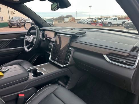 Used 2024 GMC Acadia Denali w/ LPO, Floor Liner Package image 31