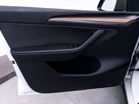 Used 2023 Tesla Model Y Long Range AWD/4WD image 15