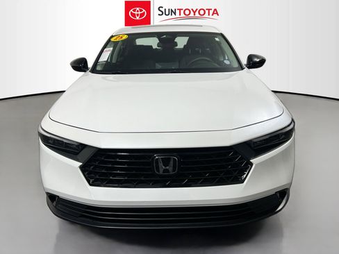 Used 2025 Honda Accord SE image 10