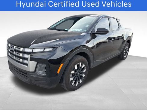 Certified 2025 Hyundai Santa Cruz SE image 1